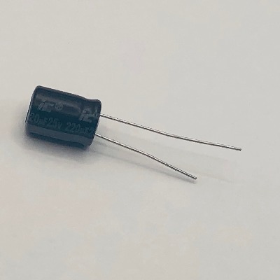 6 x Aluminum Electrolytic Capacitor 220uF 25V 20% 8X11.5mm Radial Illinois